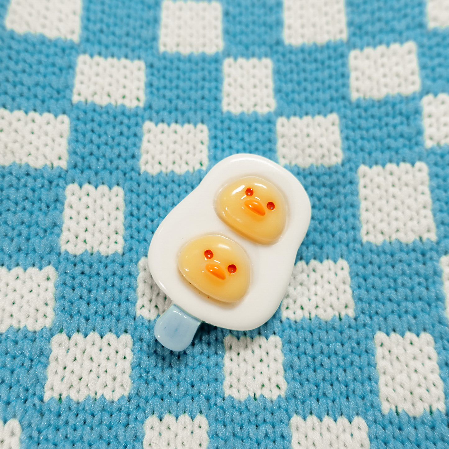 Miniature Smile Cream Bar Pin