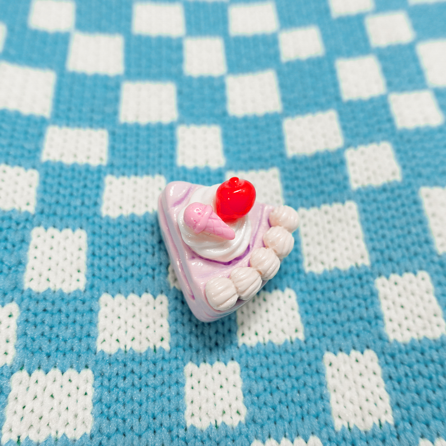 Miniature Cake Pin