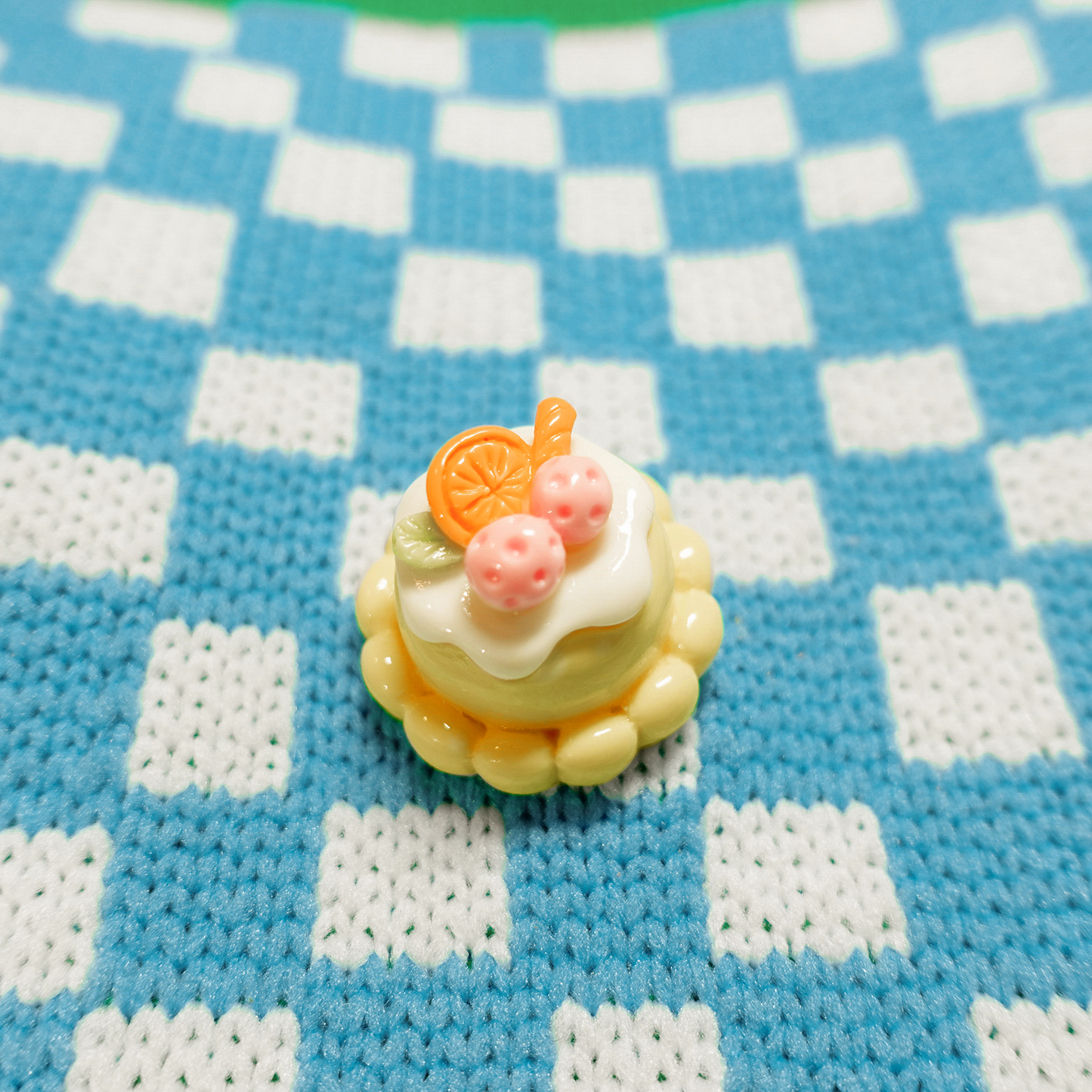 Miniature Cake Pin